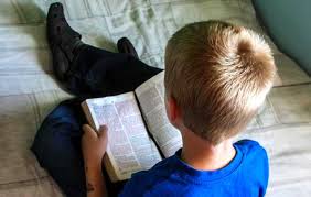 Resultado de imagen para imagens de Fuerza  al leer la Biblia