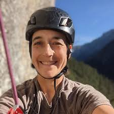 Welcome to our new fellows! We will be celebrating our new fellows over the  next few posts- we are so happy to have you here this upcoming year!  Caitlin Roake: EM Resuscitation