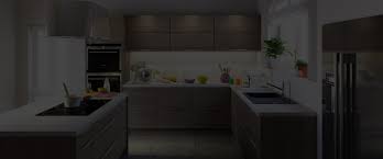 Cuisine Amenagee Blanc Brillant Design Et A La Qualite Irreprochable