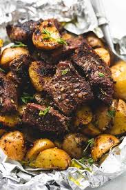 Garlic Steak And Potato Foil Packs Lecremedelacrumb Com Foil Pack Meals Steak Potatoes Recipes