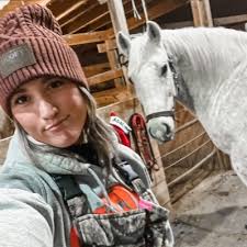 Elizabeth Derr🤍🤩 (@elizabeth_derr)