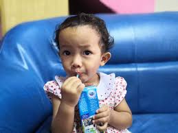 Sebaiknya konsumsi air putih secukupnya paling tidak 30 menit sebelum makan. 10 Tips Cerai Susu Badan Wean Off Yang Berkesan