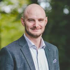 Real or Fake ? Unfortunately those days we need to check our food where it  comes from. Buy from local producers and go sustainable is way to go 👍🏻