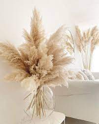 Pampas Grass Decor Ideas Perfect For Any Interior Style In 2021 Grass Decor Pampas Grass Decor Dried Flower Arrangements