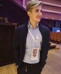 Îi plăceau jocurile video, iar internetul îl făcea curios. Antena Stars Tv Sebastian Dobrincu Pustiul Minune Al Facebook