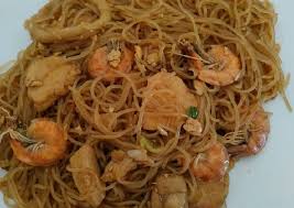 Haluskan bumbu lalu tumis hingga harum. Resep Bihun Goreng Spesial Ala Solaria Yang Lezat Sekali Resep Bunda