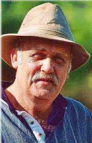 Sandra Kahl's Instagram, Twitter & Facebook