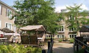 Salon2jardin.fr va vous orienter rapidement vers le mobilier de jardin répondant au mieux à vos besoins… découvrez au travers de guides et de comparatifs de salons de jardin les sommaire afficher. Residence Personnes Agees Saint Sauveur Laurentides Chsld L B Desjardins Acces Residences