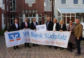 Zur bereitstellung der anfragen für die makler werden die daten von immobilienscout24 gespeichert. Zwei Auf Einen Streich Rulzheim Bekommt Dienstleistungszentrum Aus Arztehaus Und Vr Bank Pfalz Express