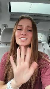 Anna Garrido's Instagram, Twitter & Facebook