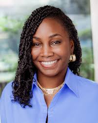 Some recent fascinating faces making me love being a headshot photographer:  @AuthorAshleyNicole Brian Wroolie, Property Agent Marissa Tucker, Engineer  Caitlin Axelowitz, Digital Marketer Stephen Roach, Commercial Appraiser Angela  Estepa, Clinical Exec ...