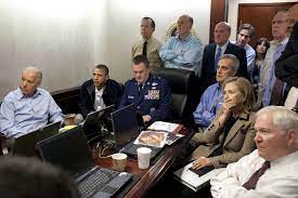 Check spelling or type a new query. Obama Bei Tod Von Bin Laden Fotograf Erzahlt Wie Das Beruhmte Bild Entstand Stern De