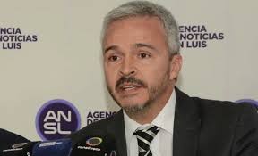 El Gobernador tomó juramento a los nuevos secretarios y jefes de programa