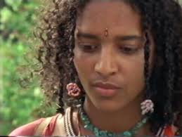 Ryan est désormais dépendant de la drogue et doit beaucoup d'argent. Hartley Coeurs A Vif Nikki Ruarke