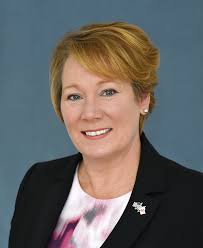 Peggy Combs's Instagram, Twitter & Facebook