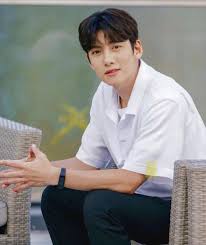 Possessing outstanding appearance, a clean private scandal, ji chang wook is currently one of the most sought after stars in korea. Bucin Won Jin Ah 10 Adu Pesona Ji Chang Wook Vs Rowoon Sf9