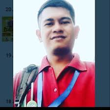 Jangan sekali kali jadi penjilat terutama di kantor tempat kerja..