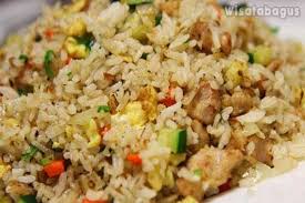 Mungkin salah satunya berasal dari kampung halamanmu. 8 Varian Nasi Goreng Indonesia Yang Terkenal