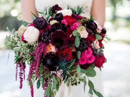 The stone pattern features peach, pink and burgundy droplets highlighted in metallic gold forming a pattern remarkably similar to granite. Fernanda Farere Kim Starr Wise Floral Events