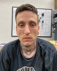 Graves County man wanted by U.S. Marshals arrested after chase