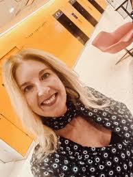 Michelle Lanham's Instagram, Twitter & Facebook