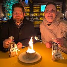 Gather family and friends and enjoy conversation and camaraderie, cook smores and pies, grill burgers, brats and more. Tabletop Fire Pits S Mores Kits Wow Guests At Restaurant Bar In Chicago City Bonfires
