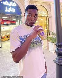 Instagram/finley_tapp) i'm a celebrity seems months off at the moment, with this year's love island yet to start. Love Island 2021 Aaron Francis Confirmed As An Islander Aktuelle Boulevard Nachrichten Und Fotogalerien Zu Stars Sternchen