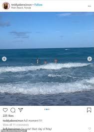 Check spelling or type a new query. Rhony Alaun Kelly Bensimon Bekommt Nass Und Wild In Ihren Gestreiften Bikini Beim Crawlen In Palm Beach Surf Aktuelle Boulevard Nachrichten Und Fotogalerien Zu Stars Sternchen