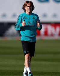 Znači jedini je u povijesti nogometa sve moguće individualne nagrade skupio u jednoj godini i tako ušao u legendu. Luka Modric Bio Wiki Net Worth Married Wife Kids Age Height