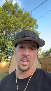 I’m just a Lil Stank in a big airport!! 😂😂