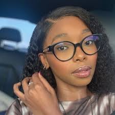 eve roberts (@everobe31588439)