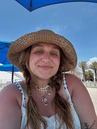 lana brooke dutton (@lanabdutton) • Instagram photos and videos