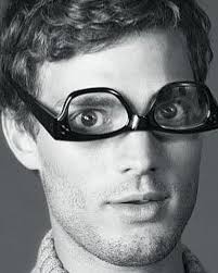 Hecho divertido ❤️ Jamie: "Me veía muy joven para mi edad, así que incluso  cuando tenía 16 años y tratando de entrar en los bares, me veía de unos  siete. Pensé que