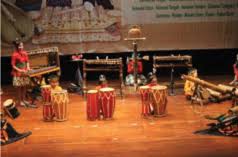 Pada latihan soal seni budaya kelas 8 smp/ mts bab 14 ini masih dalam topik seni tari yaitu tentang menampilkan tari tradisional. Latihan Soal Seni Budaya Kelas 8 Smp Mts Semester 1 Bab 6 Iringan Tari Tradisional Ahzaa Net