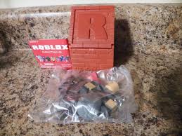 Roblox Red Box Series 4 Hexaria Rogue Sealed New Jazwares Roblox Code Free Free Items