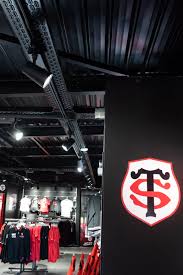 Toutes les infos du stade toulousain rugby, directement sur twitter @stadetoulousain. Boutique Du Stade Toulousain Projecteurs Led Cleo Iron Et Shoppi Led Luminaire Led Eclairage Neon