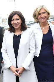 Entre anne hidalgo et valérie pécresse, une guerre de territoire est engagée ; Anne Hidalgo Et Valerie Pecresse Inauguration De La Place De L Europe Et La Station De Metro Du Meme Nom Europe Simone Veil A Paris France Le 29 Mai 2018 Purepeople