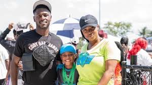 Antonio Brown faces arrest by Florida cops after judge rules ex-NFL star  missed $15,000 child support payment to ex-girlfriend | Daily Mail Online
