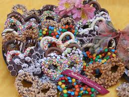 You can cover the pretzel in milk chocolate or. Chocolate Covered Pretzel Tray