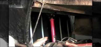 May apply to various years of ford rangers as well. How To Lift A Pickup Truck Bed Instead Of Dropping The Tank For Fuel Pump Access Auto Maintenance Repairs Wonderhowto