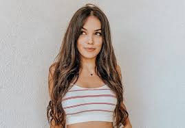 Welcome to the unofficial vania appreciation page! Vania Fernandes Tiktok Star Wiki Biography Age Boyfriend Family Facts And More Wikifamouspeople