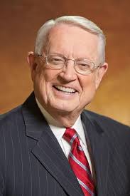 Daniel: God's Pattern for the Future: Swindoll, Charles R.: 9780849987342:  Amazon.com: Books