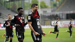 This is lewandowski rekord by philipp strube on vimeo, the home for high quality videos and the people who love them. Robert Lewandowski Stellt In Freiburg Mit Seinem 40 Saisontor Den Gerd Muller Rekord Ein Eurosport