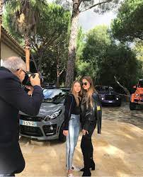 Bares für rares 8 968 245 views. Pin Von Sophia Werner Auf Davina Geiss Shania Geiss Marlene Lufen Lufen