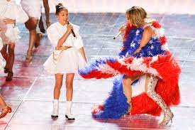 On one of the episodes, dog and beth are given a painting of this daughter, in rememberance of her, so you can see what she looks. Jennifer Lopez S Daughter Emme 11 Joins Her For Super Bowl Halftime Show Ew Com
