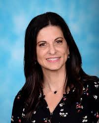 Renee Caruso's Instagram, Twitter & Facebook