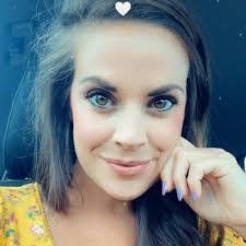 Danielle Lawson's Instagram, Twitter & Facebook