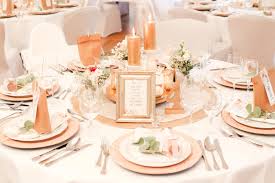 Im besten fall sind alle komponenten miteinander abgestimmt. Wunderschone Dekoration Einer Der Hochzeit In Schloss Ovelgonne