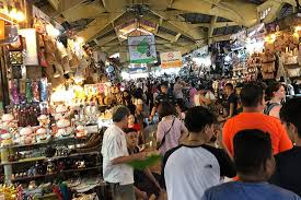 Here, tourists can find it easy to catch all sorts of items from budget to as one of the largest markets in vietnam as well as the region, the market is designed with 4 main entrances and 12 side doors emitting four directions. Ben Thanh Market Saigon Guide To Day Night Market Hours Map