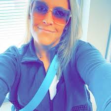 Zijwaarts kruis met geboortesteen ketting in goud, sierlijke edelsteen  kruisketting, verjaardagskruis en geboortesteen ketting voor vrouwen,  ketting